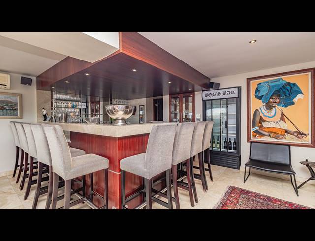 6 BEDROOM HOUSE FOR SALE IN BLOUBERGSTRAND